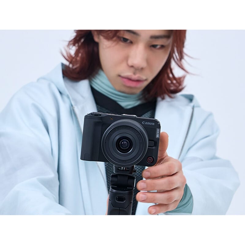 EOS R50 V ボディー（2025年5月下旬発売予定）