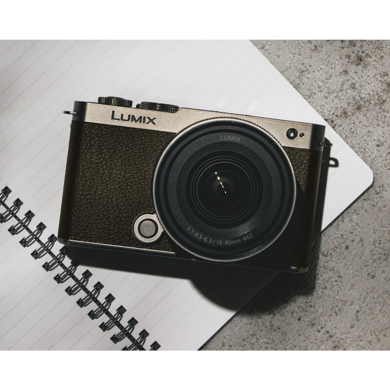 LUMIX S9 広角ズームレンズキット チタンゴールド DC-S9N-N（2025年6月26日発売予定）