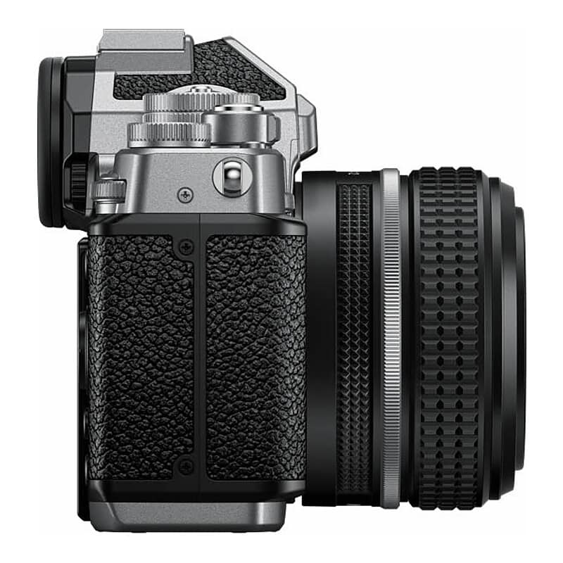 Zf 40mm f/2(SE)レンズキット（シルバー）（2025年9月26日発売予定）
