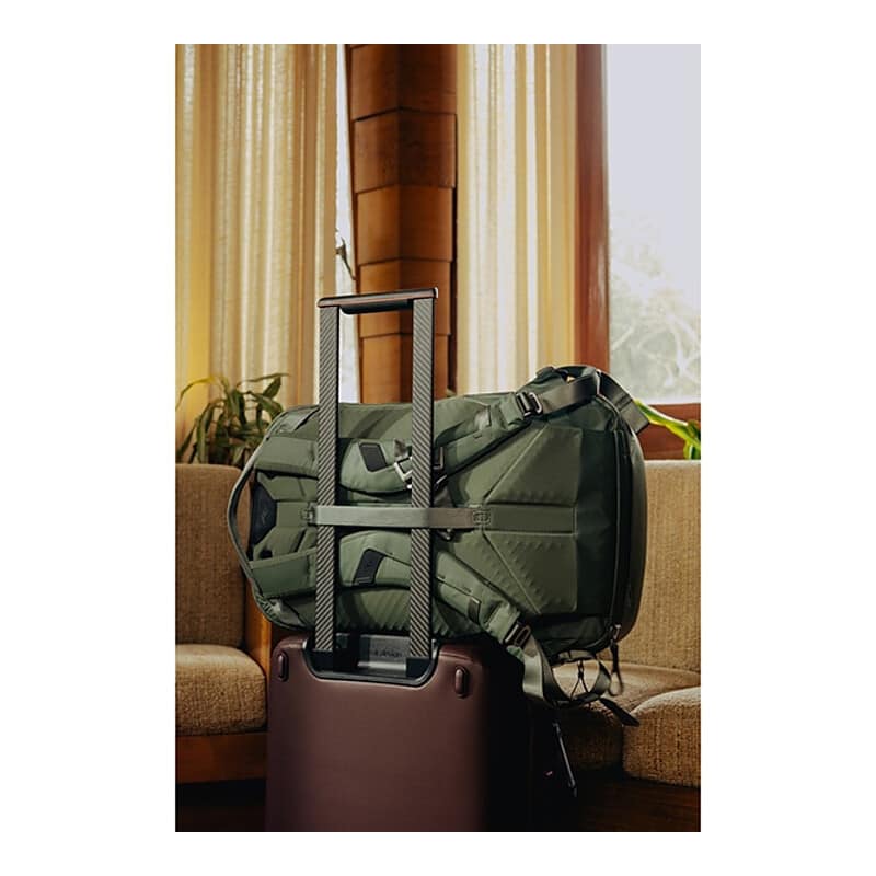 トラベル バックパック 2-in-1 40L セージ BTRT-40-SG-2