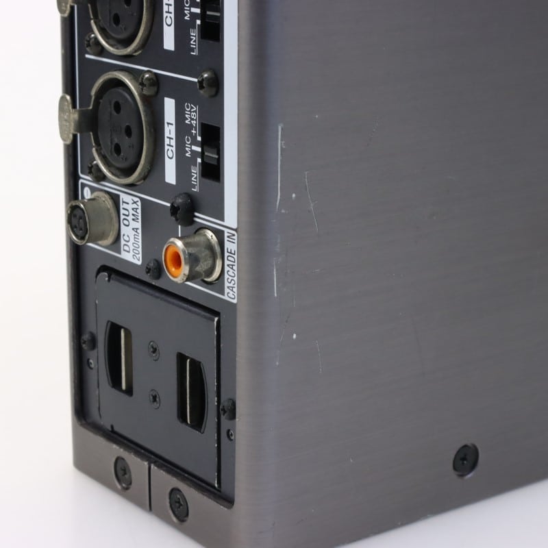 DMX-P01 [ポータブルデジタルミキサー]