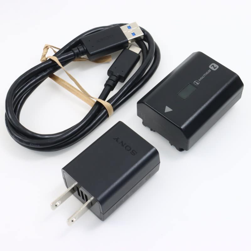 FX30 XLRハンドルユニット同梱モデル ILME-FX30