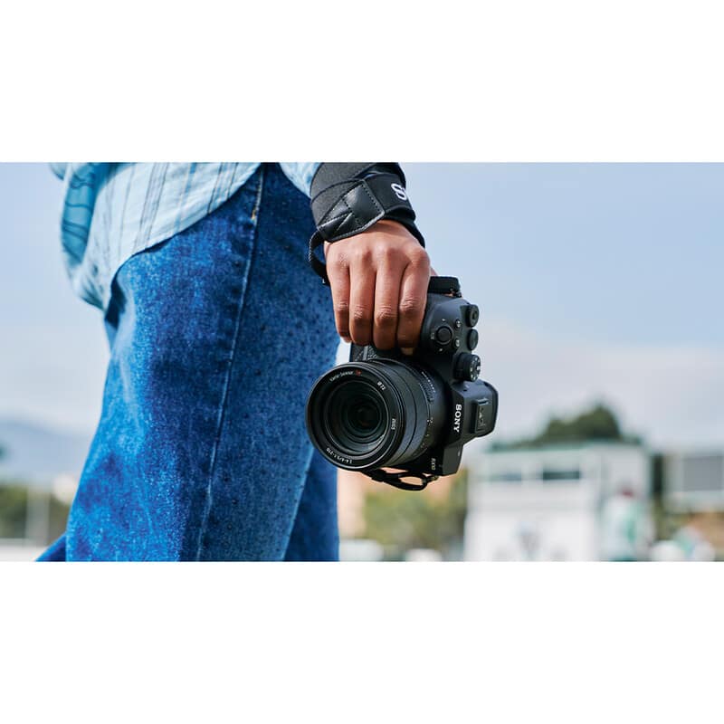 Cyber-shot RX10 V DSC-RX10M5(2026年7月31日発売予定)