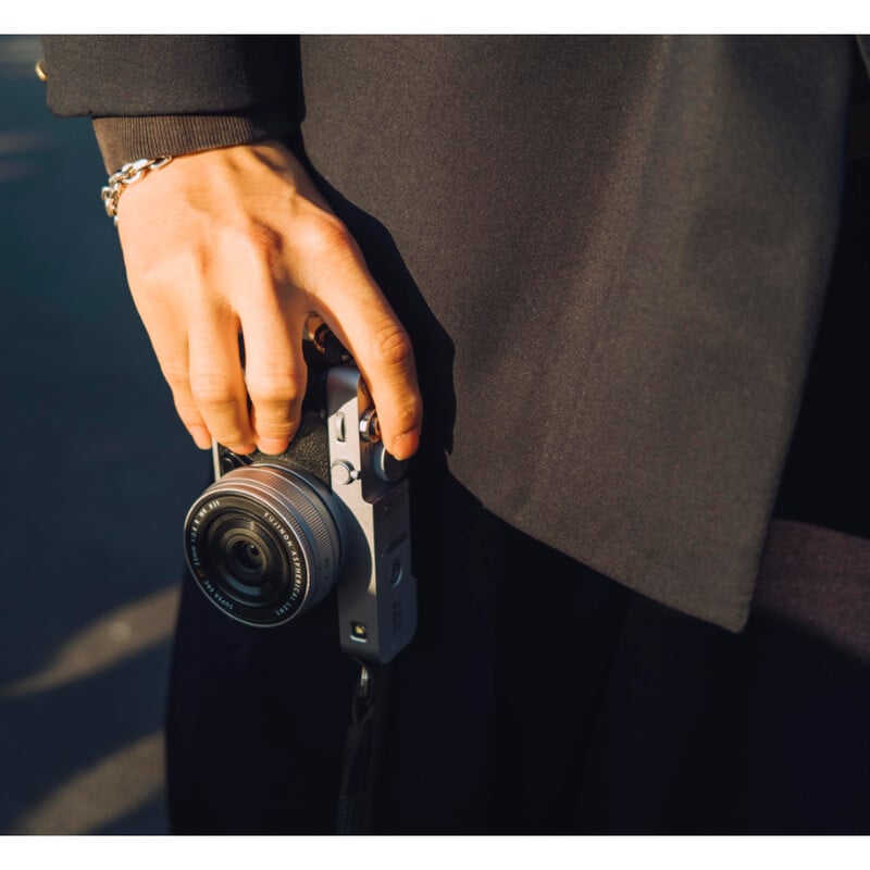 FUJIFILM X-E5 XF23mmF2.8 R WR レンズキット シルバー（2025年8月28日発売予定）