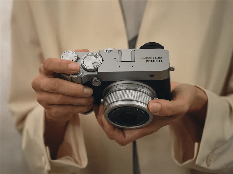 FUJIFILM GFX100RF シルバー