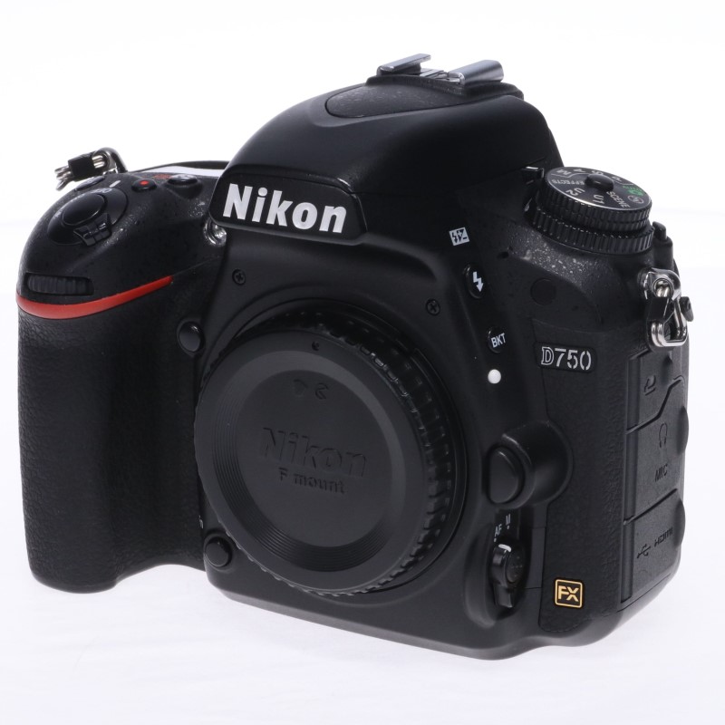 D750