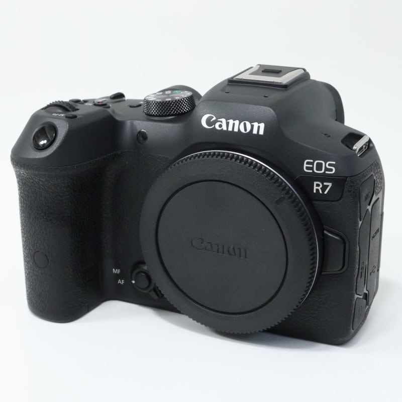 EOS R7 ボディー