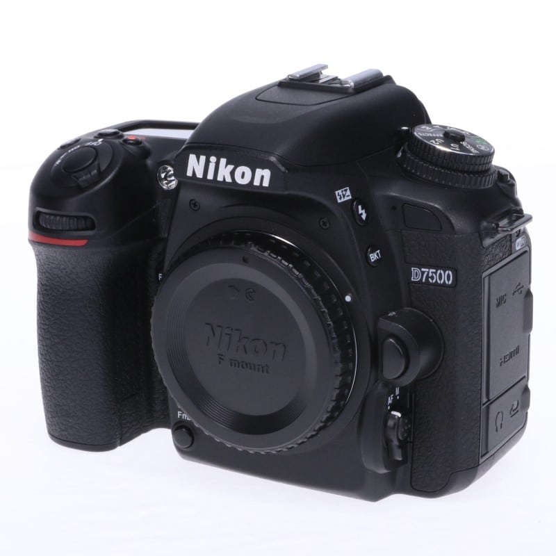 D7500 ボディ
