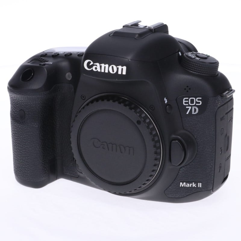 EOS 7D Mark II ボディー