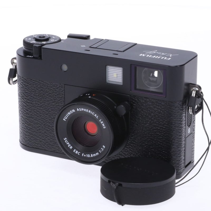 X half (FUJIFILM X-HF1) ブラック