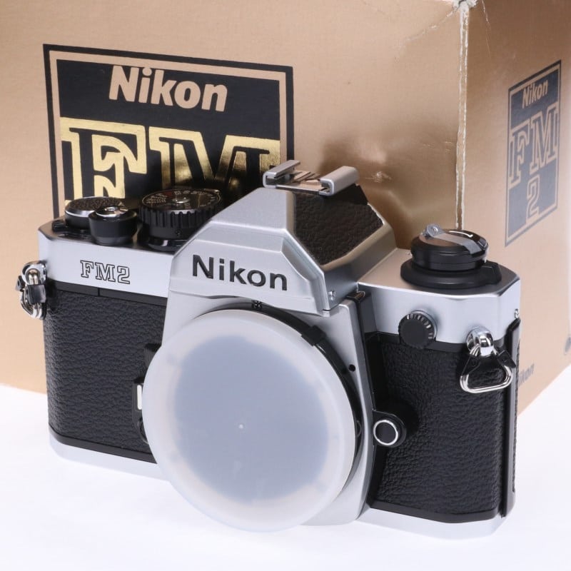 美品　NIKON ニコン NEW FM2 シルバー モルト新品交換済 H007 Nikon New FM2 シルバー AB-ランク 中古｜フジヤカメラ