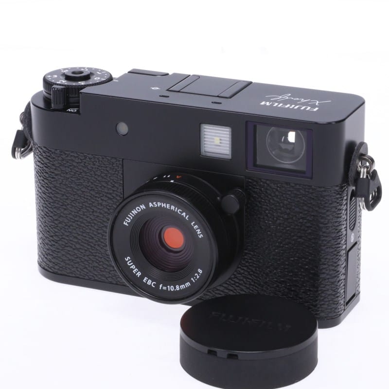 X half (FUJIFILM X-HF1) ブラック