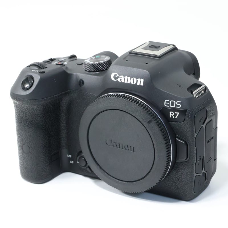 EOS R7 ボディー