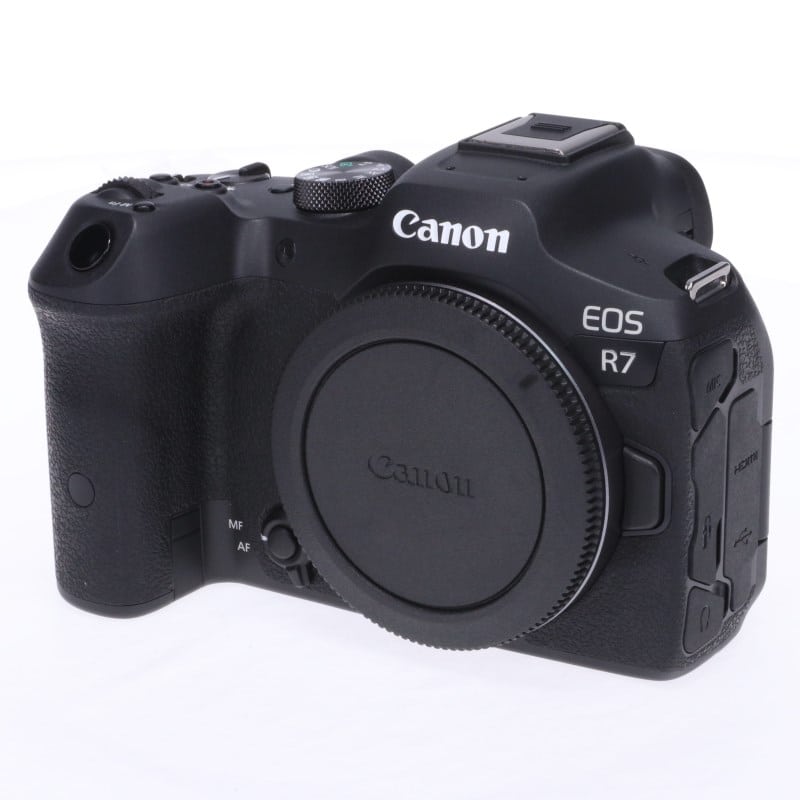 EOS R7 ボディー