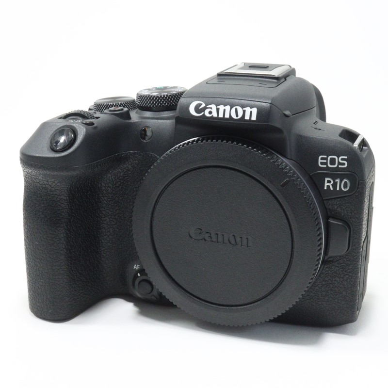 EOS R10