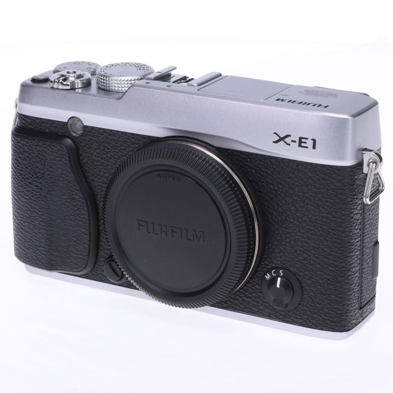 FUJIFILM X-E1 ボディ シルバー