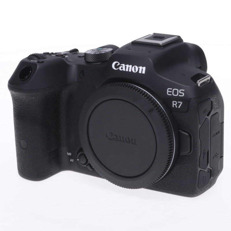 EOS R7