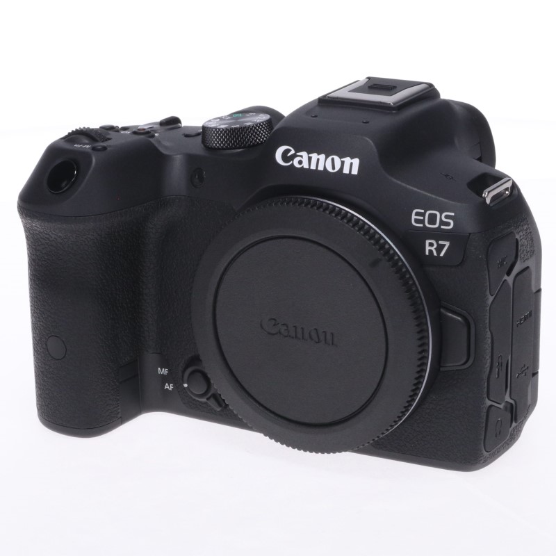 EOS R7