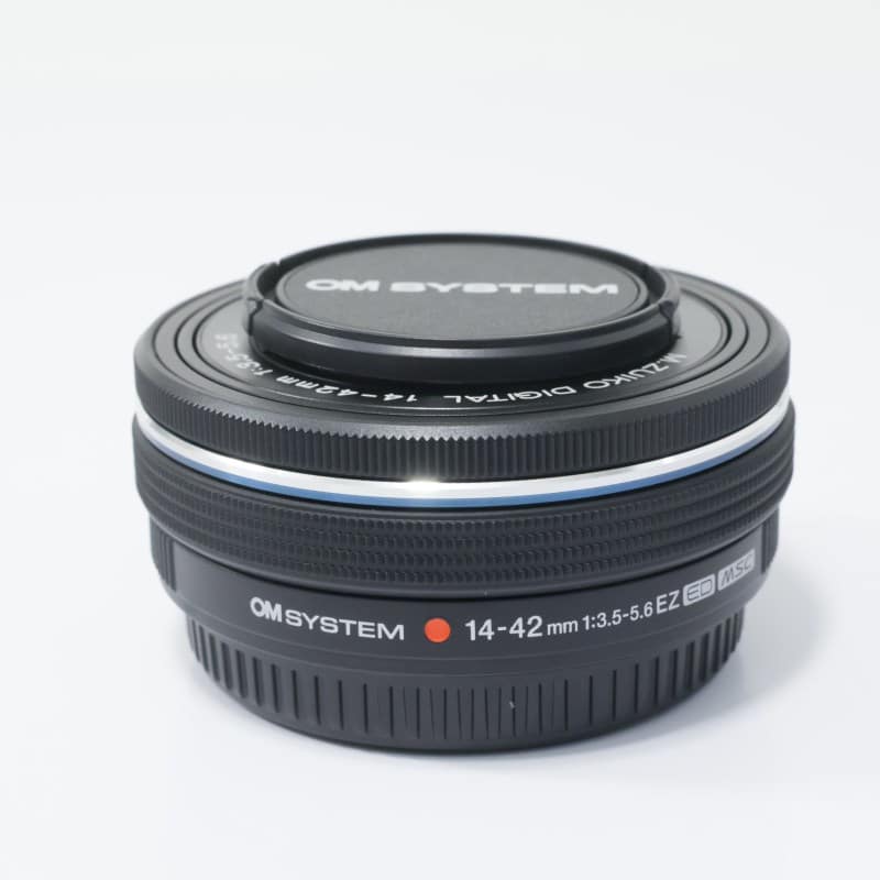OM SYSTEM M.ZUIKO DIGITAL ED 14-42mm F3.5-5.6 EZ ブラック