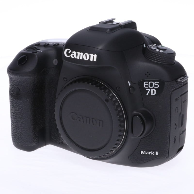 EOS 7D Mark II ボディー