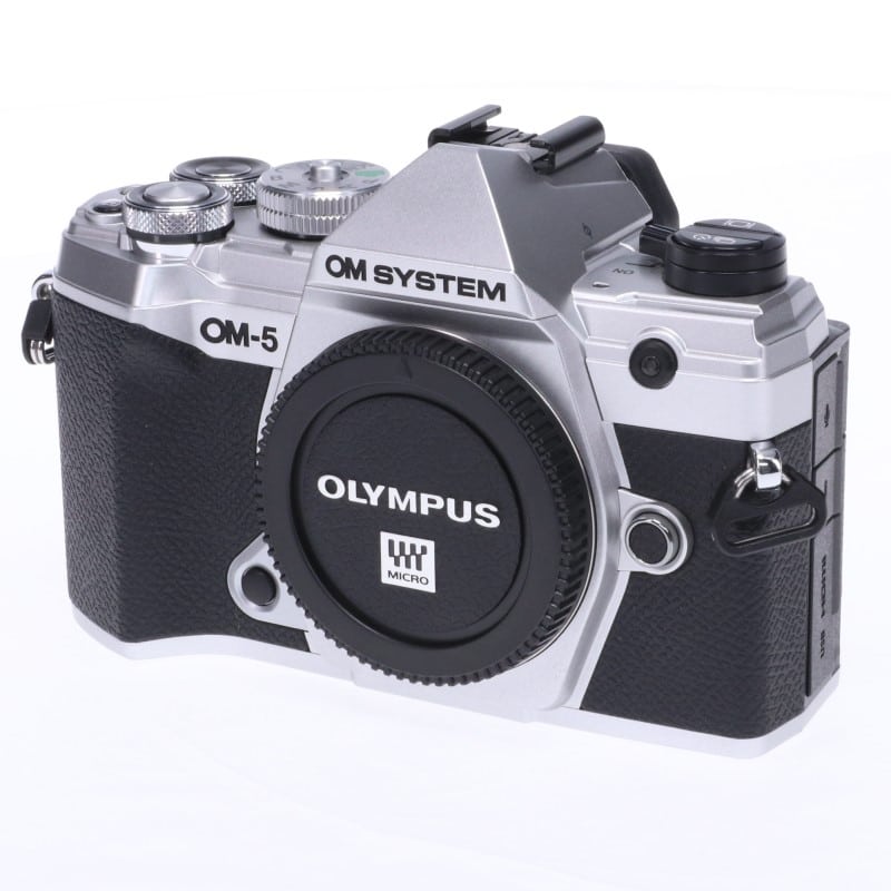 OM SYSTEM OM-5 ボディー シルバー