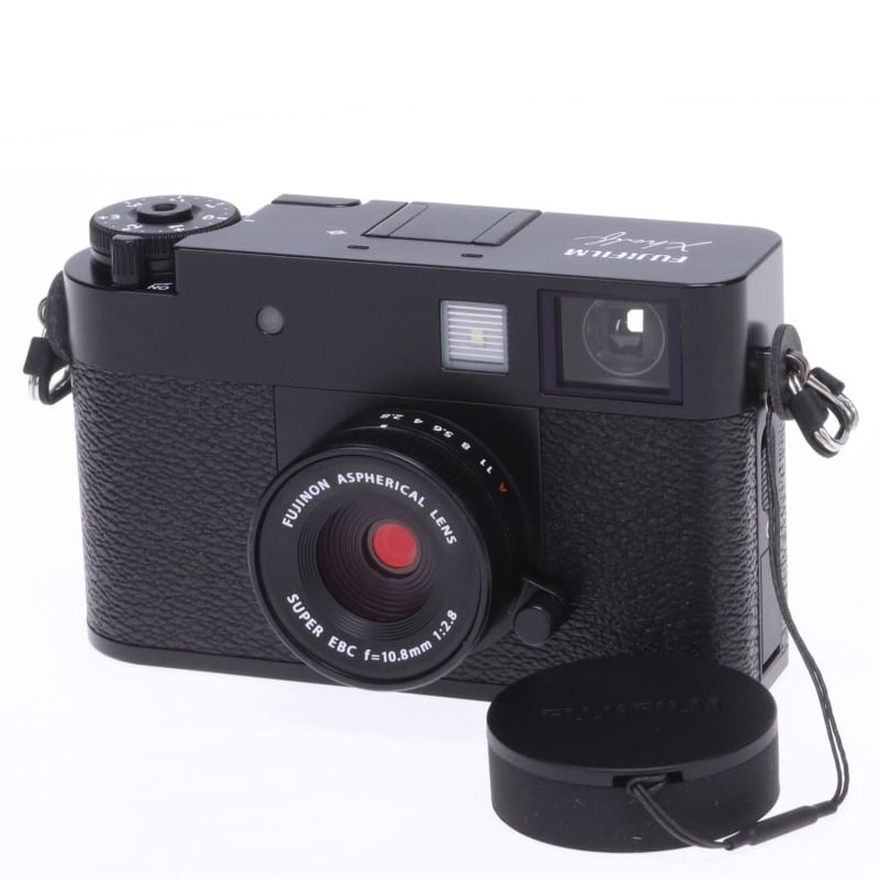 X half (FUJIFILM X-HF1) ブラック