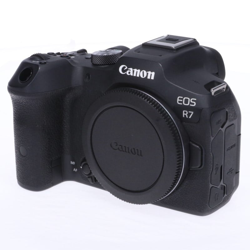 EOS R7 ボディー