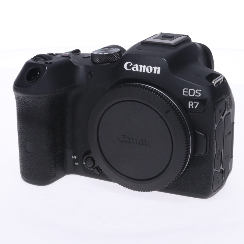 美品　使用少　EOS R7ボディ+オマケ 美品 使用少 EOS R7ボディ+オマケ 美品 使用少 EOS R7ボディ