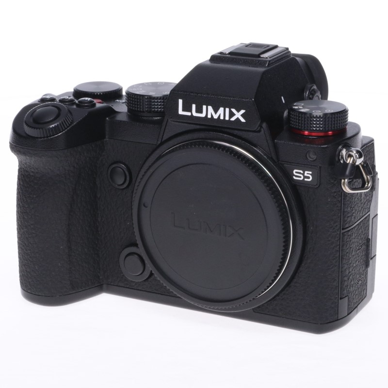 LUMIX DC-S5