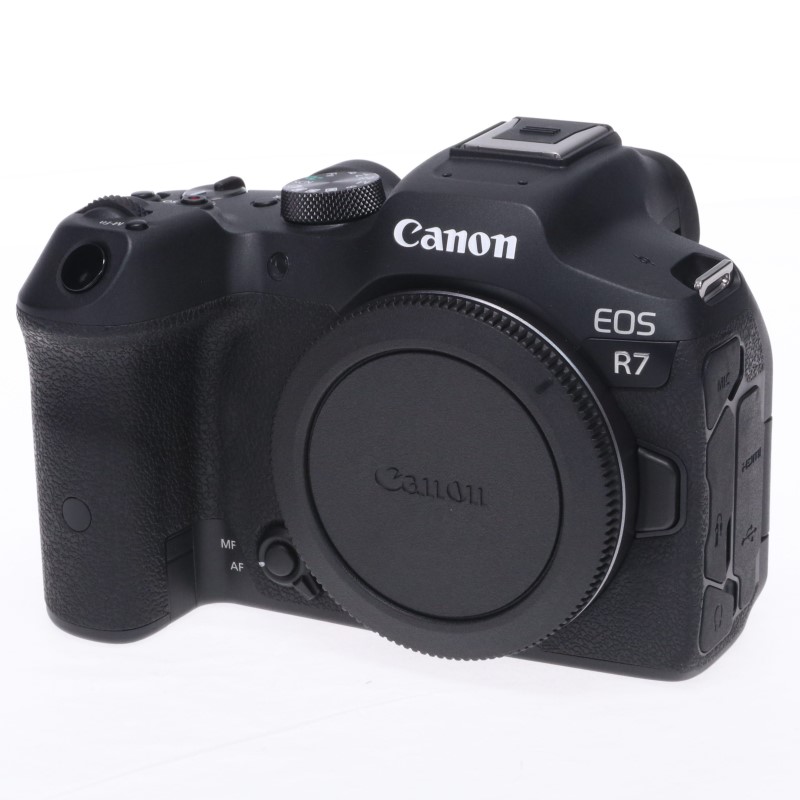 EOS R7