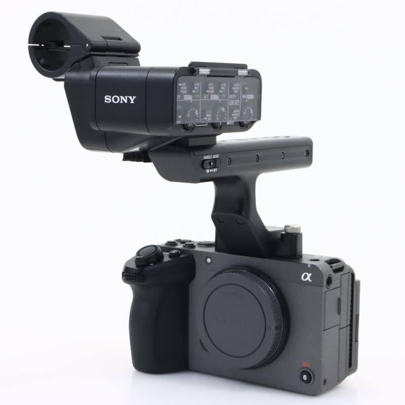 SONY FX30 ＋XLRハンドル・チャージャー・新品SD等セット SONY FX30 XLRハンドルユニット同梱モデル ILME-FX30 中古