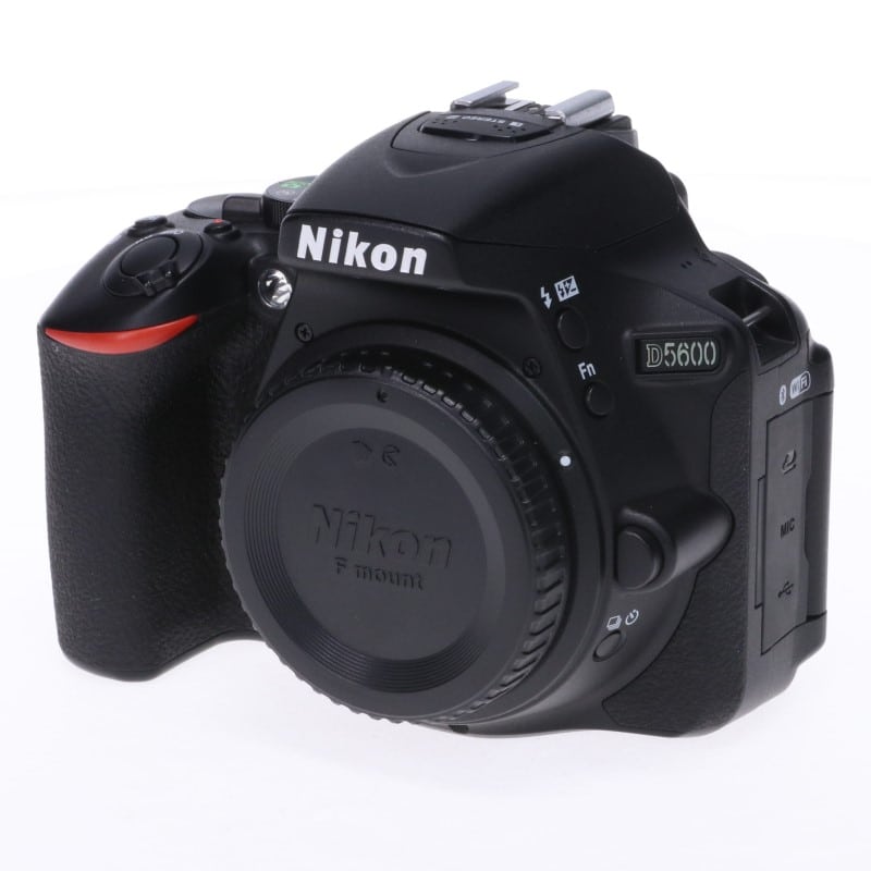 D5600