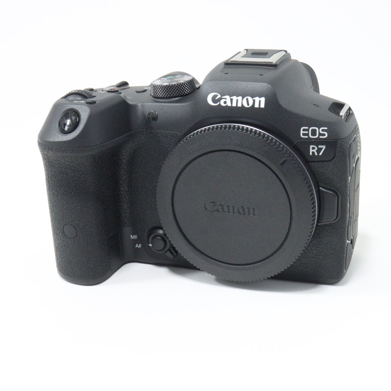 EOS R7
