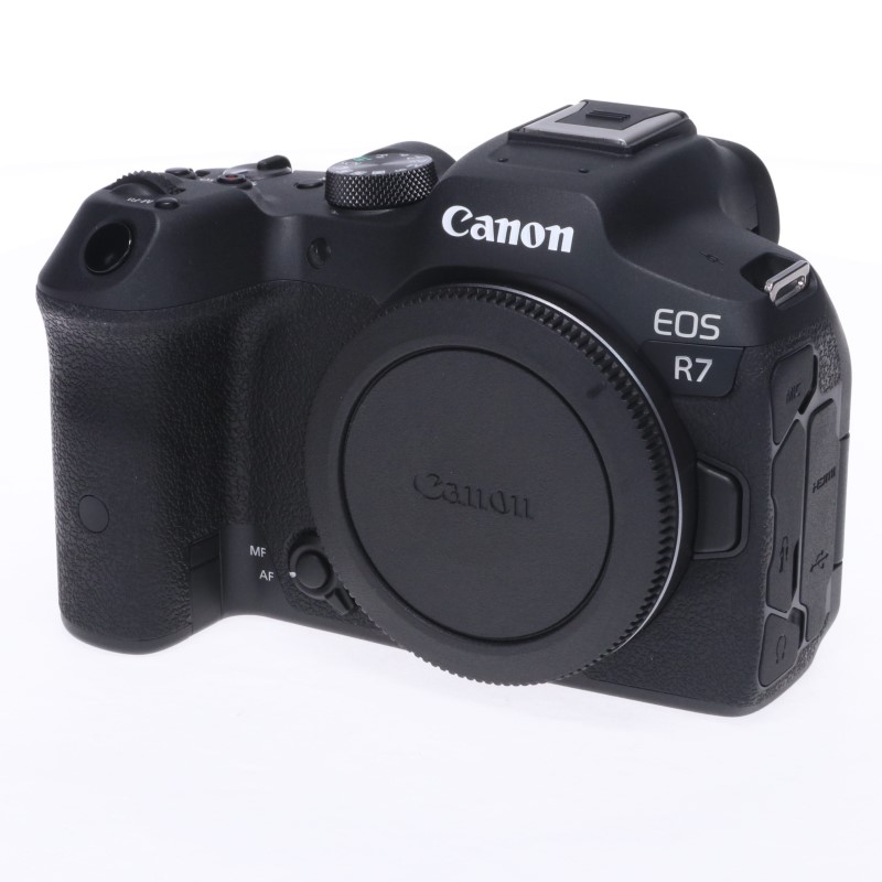 EOS R7