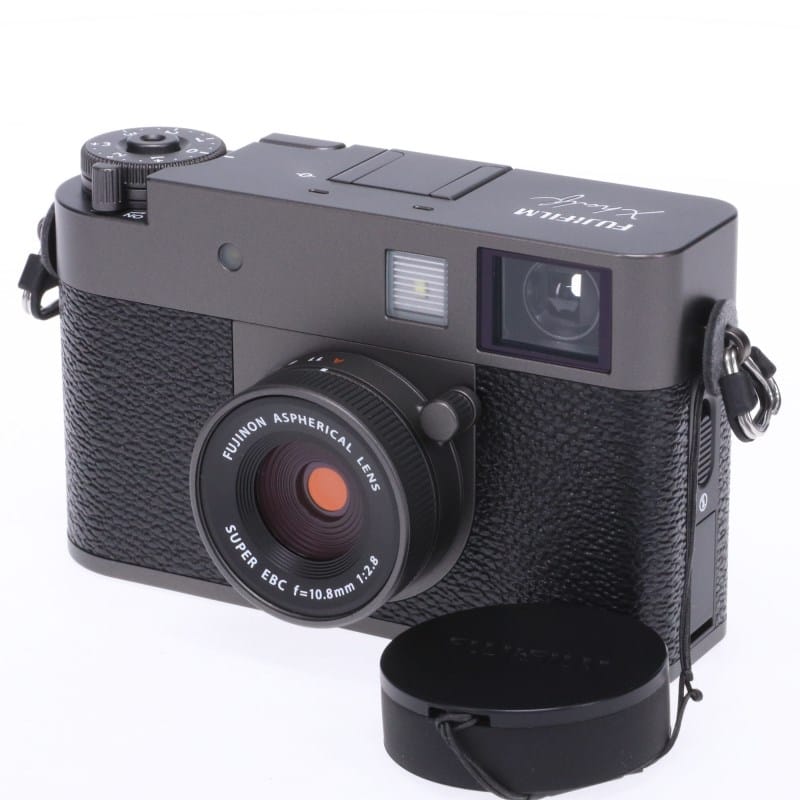 X half (FUJIFILM X-HF1) チャコールシルバー