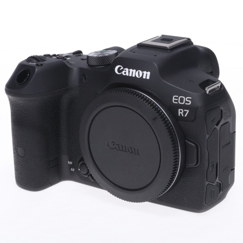 EOS R7
