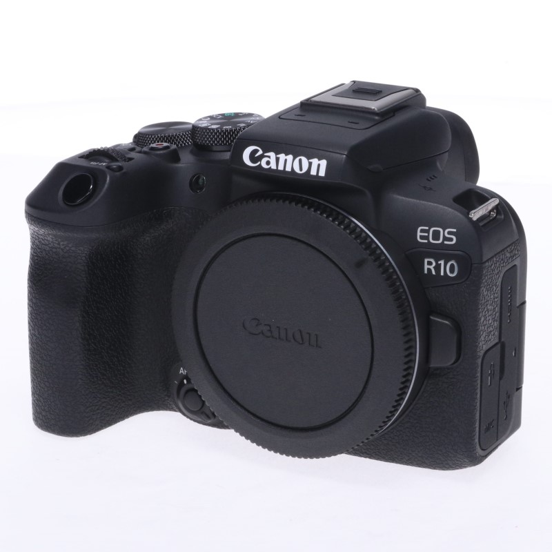 EOS R10