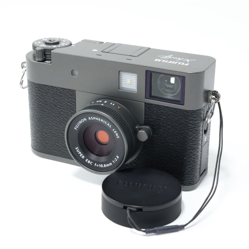 X half (FUJIFILM X-HF1) チャコールシルバー