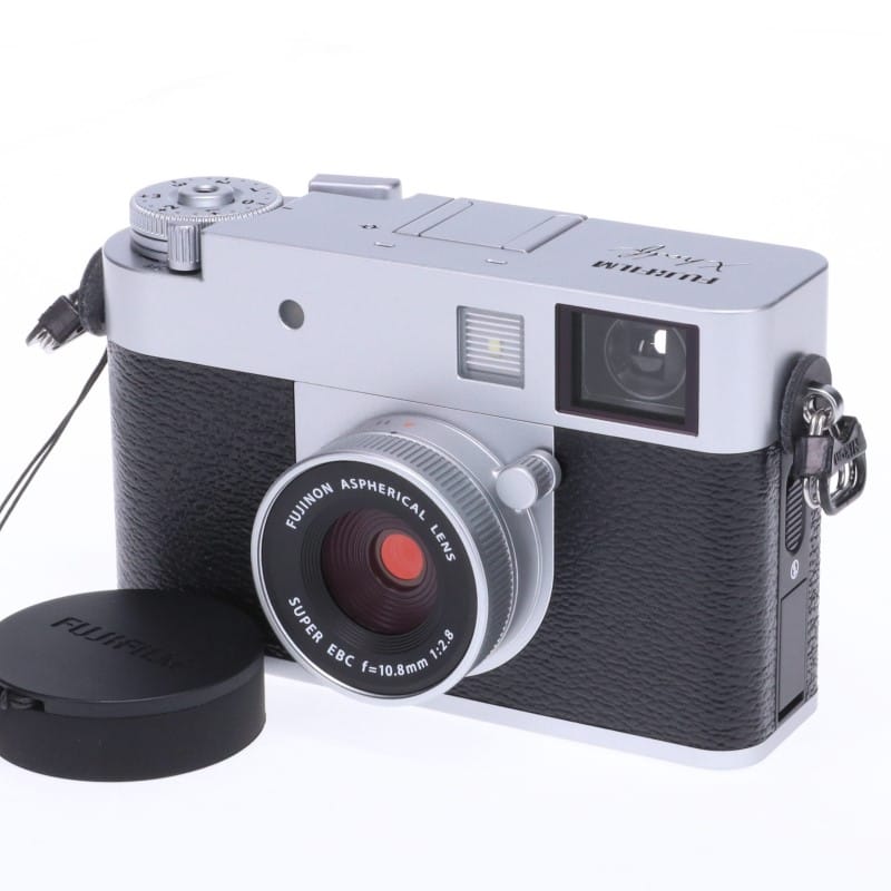 X half (FUJIFILM X-HF1) シルバー