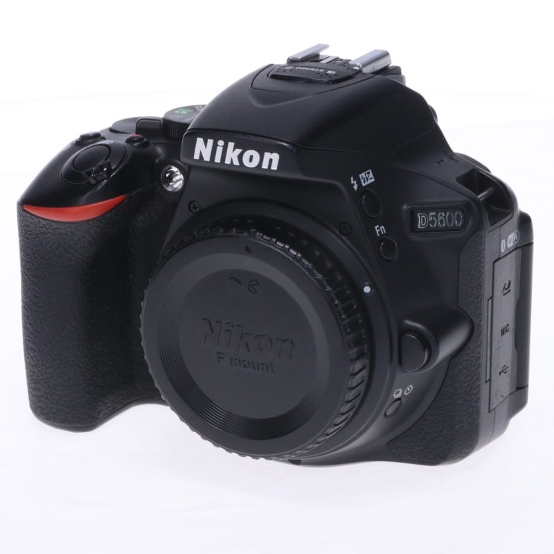 D5600 ボディ