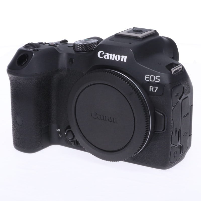 EOS R7 ボディー