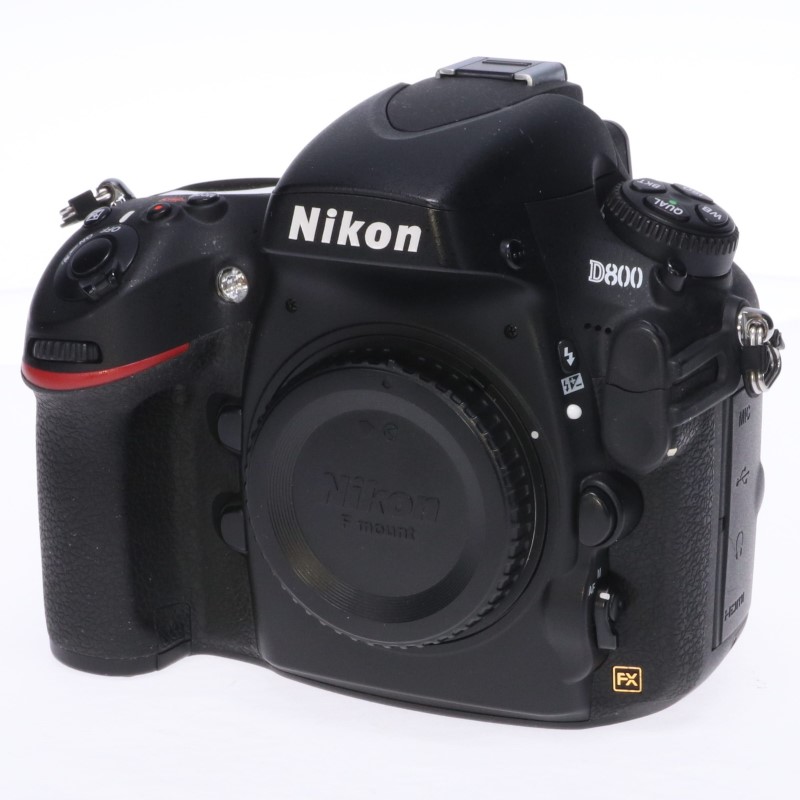 D800