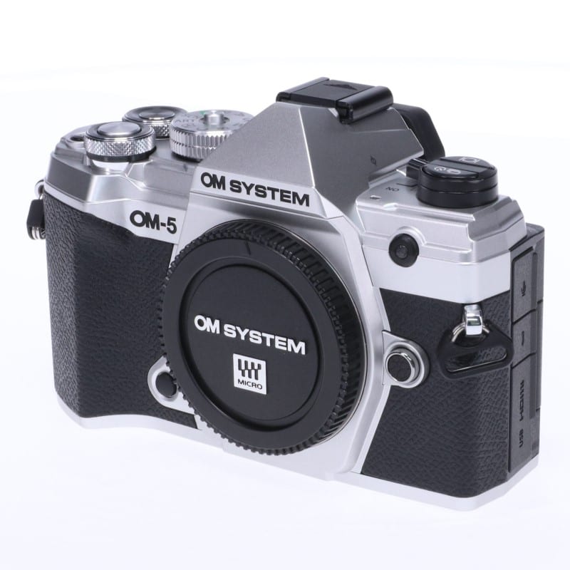 OM SYSTEM OM-5 ボディー シルバー