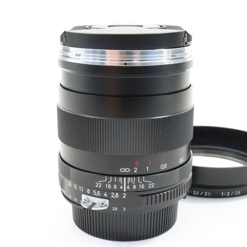 Distagon T* 2/28 ZF