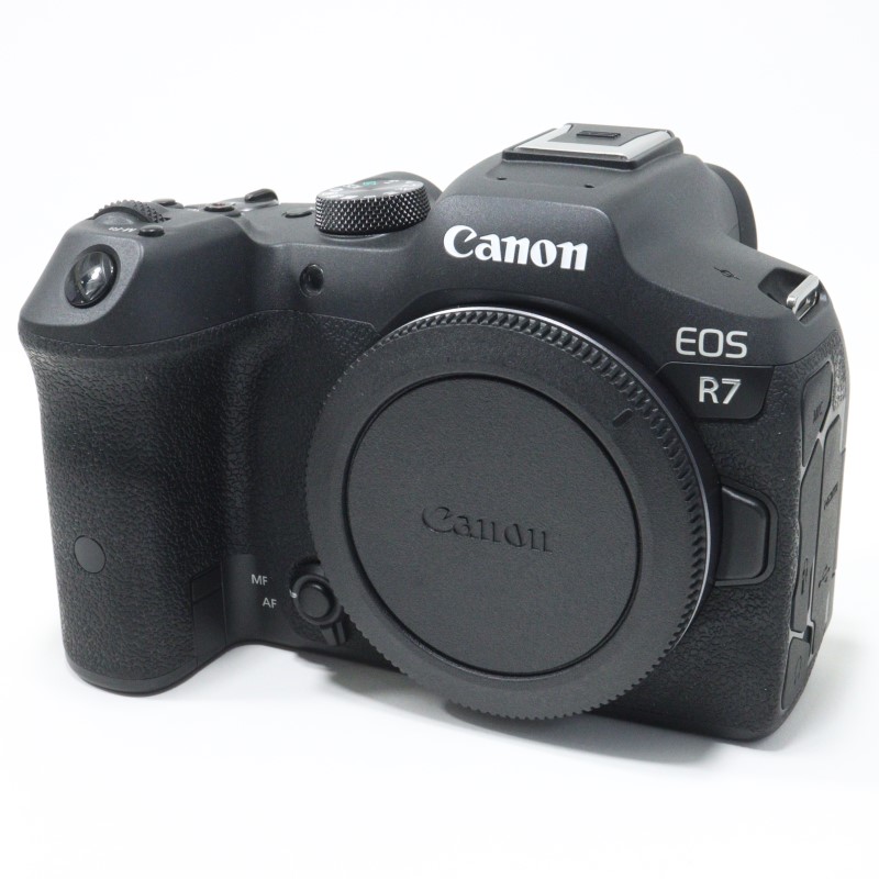 EOS R7
