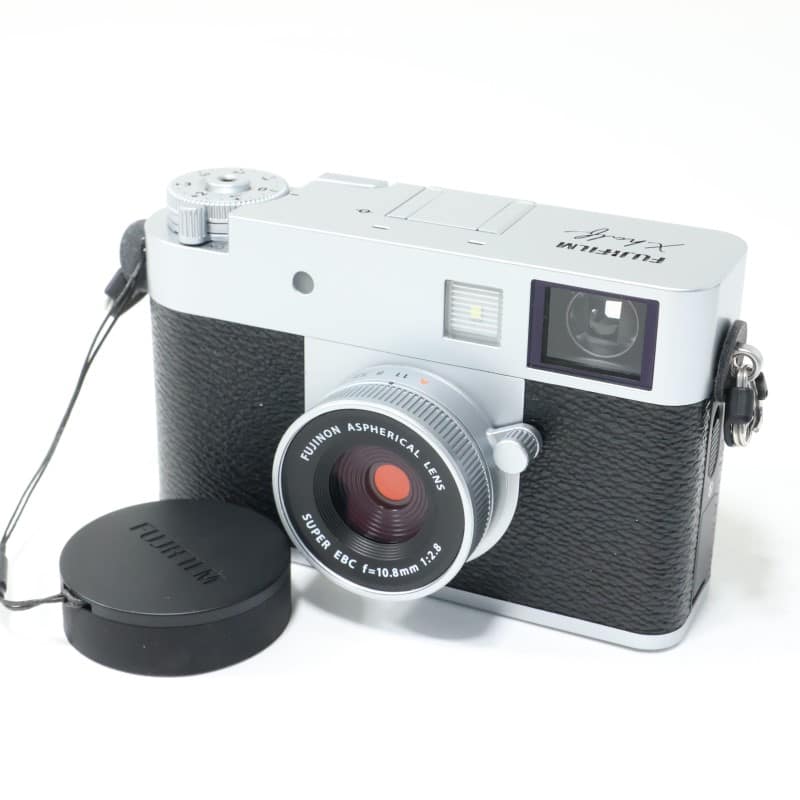 X half (FUJIFILM X-HF1) シルバー