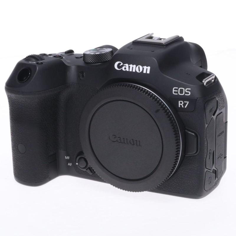 EOS R7