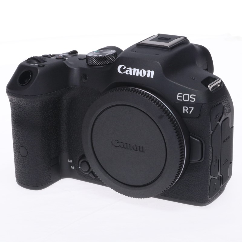 EOS R7