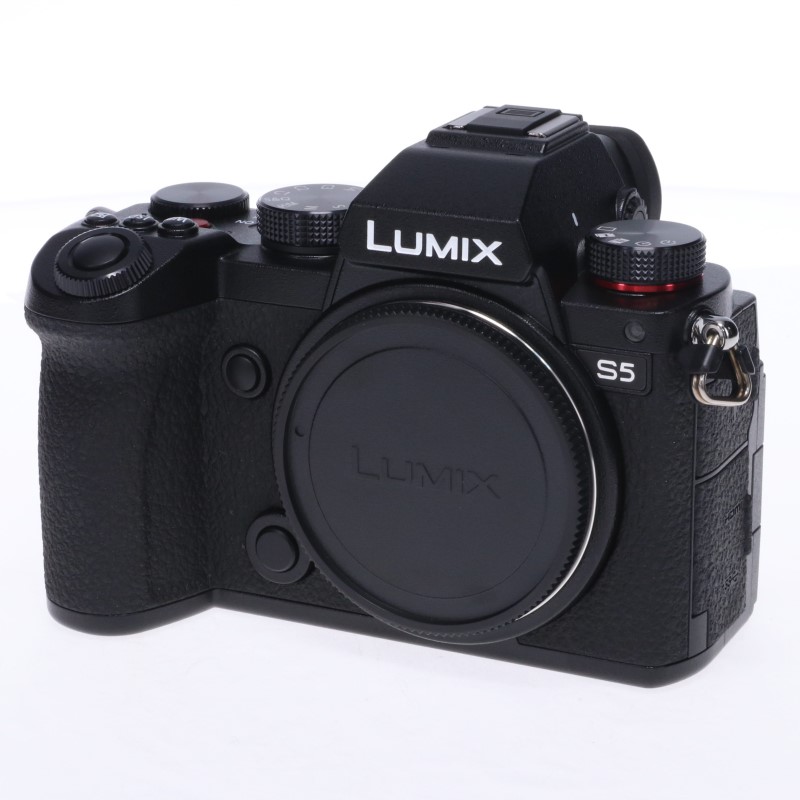 LUMIX DC-S5