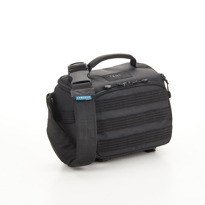 アクシス V2 スリングバッグ 4L ブラック V637-760